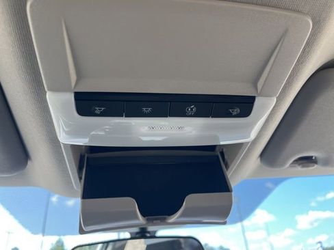 New 2025 Nissan Sentra SR image 29