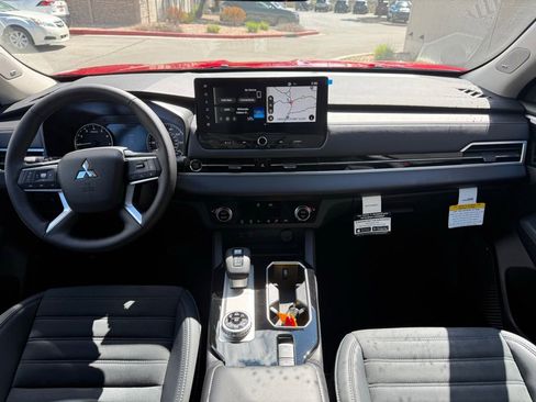New 2026 Mitsubishi Outlander SE AWD/4WD image 13