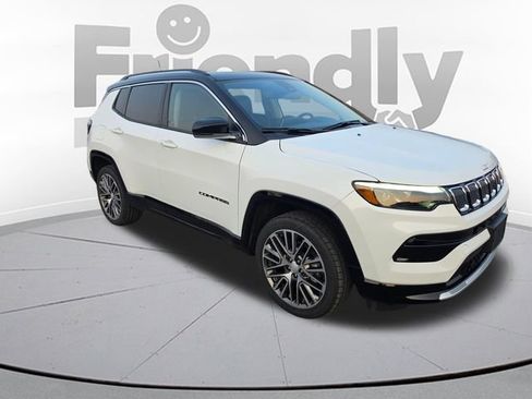 Used 2022 Jeep Compass Limited w/ Elite Group AWD/4WD image 3