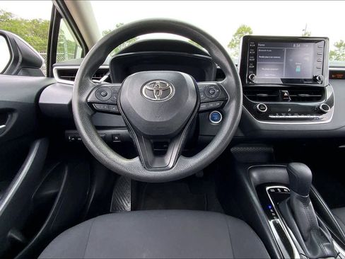 Used 2021 Toyota Corolla LE FWD image 6