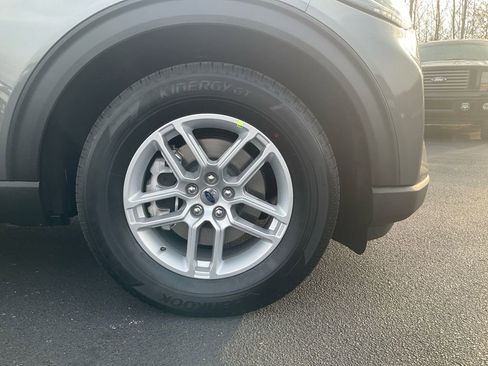 New 2026 Ford Explorer Active w/ Active Comfort Package RWD image 10