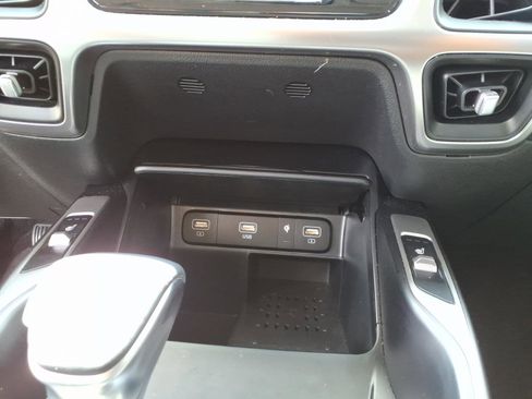 Used 2022 Kia Sorento EX w/ Panoramic Sunroof Package image 15