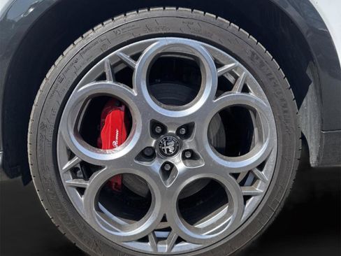 Used 2024 Alfa Romeo Tonale Veloce image 24