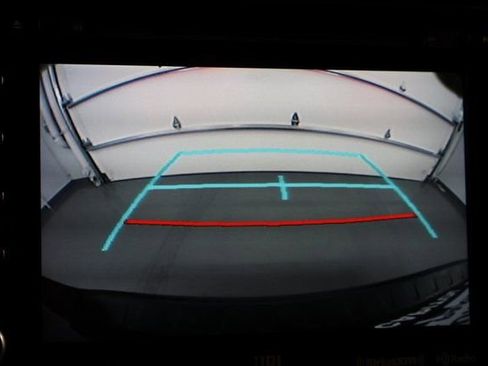 Used 2019 Toyota Sienna SE image 24