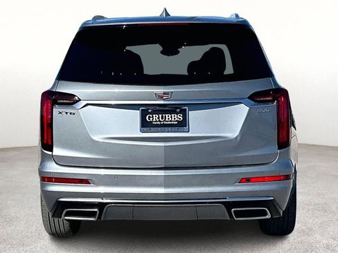 Used 2025 Cadillac XT6 Premium Luxury image 6