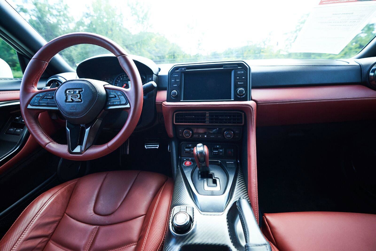 Certified 2024 Nissan GT-R Premium w/ Premium Interior Package AWD/4WD image 51
