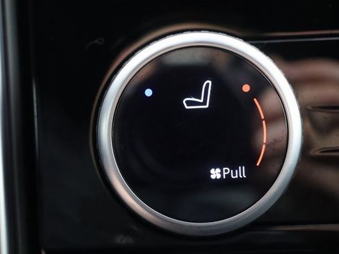 Used 2023 Land Rover Discovery S R-Dynamic image 16