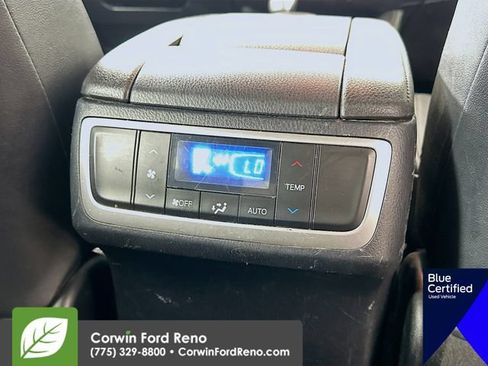 Used 2019 Toyota Highlander XLE AWD/4WD image 29
