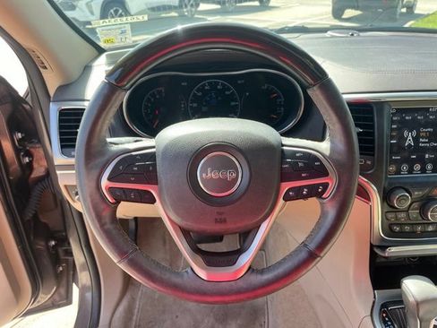 Used 2018 Jeep Grand Cherokee Overland RWD image 17