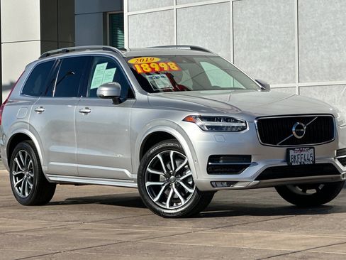 Used 2019 Volvo XC90 T6 Momentum w/ Advanced Package image 2