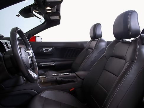 Used 2022 Ford Mustang Premium image 13