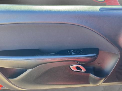 Used 2019 Dodge Challenger R/T RWD image 10