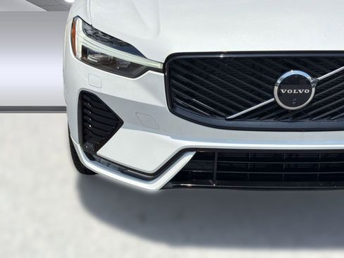 New 2026 Volvo XC60 B5 Plus w/ Climate Package PRO AWD/4WD image 11