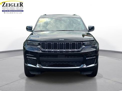 Used 2023 Jeep Grand Cherokee L Limited w/ Luxury Tech Group II AWD/4WD image 2
