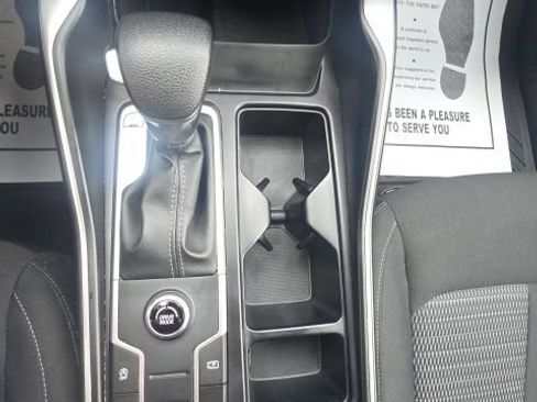 Used 2022 Kia Sorento LX FWD image 11
