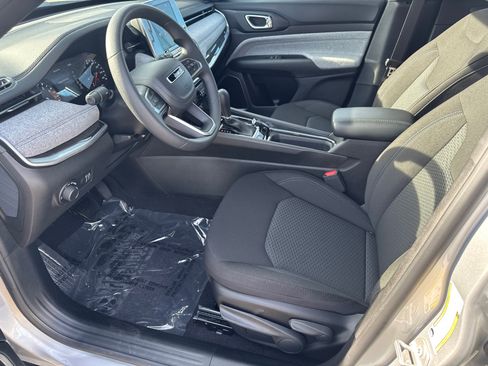 New 2025 Jeep Compass Sport image 9