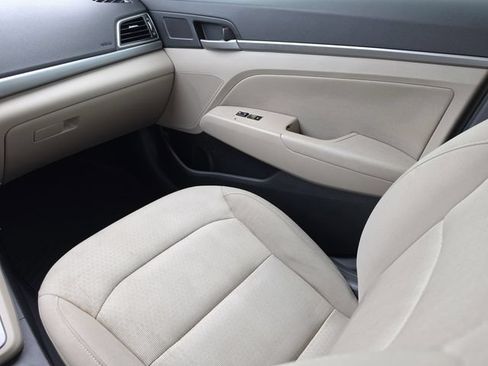 Used 2018 Hyundai Elantra Value Edition FWD image 18