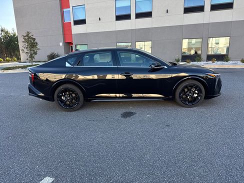 New 2025 Kia K4 GT-Line Turbo image 2