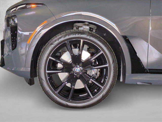 Used 2027 BMW X7 xDrive40i w/ M Sport Package AWD/4WD image 24