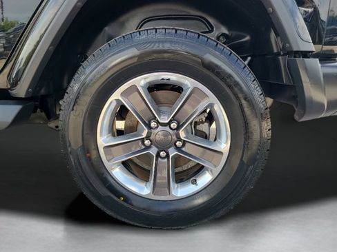 Used 2020 Jeep Wrangler Unlimited Sahara AWD/4WD image 33