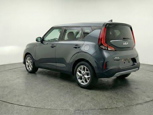 Used 2025 Kia Soul LX w/ LX Technology Package FWD image 6