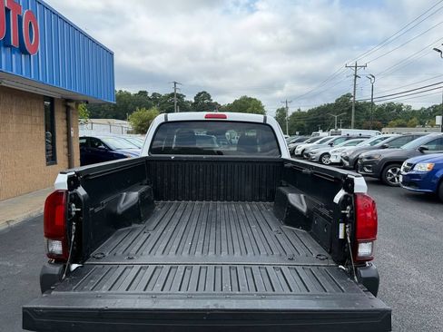 Used 2019 Toyota Tacoma SR RWD image 9