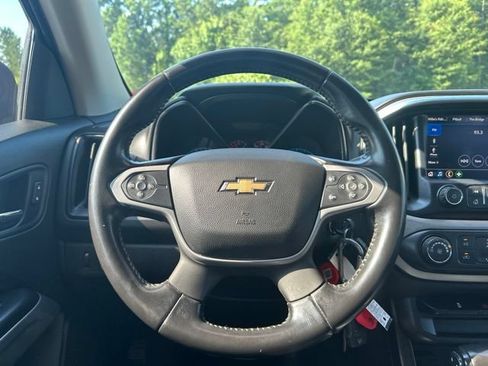 Used 2020 Chevrolet Colorado LT w/ LT Convenience Package RWD image 17