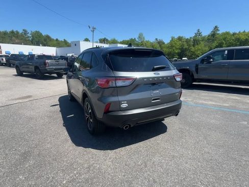 Certified 2022 Ford Escape SE w/ SE Sport Appearance Package AWD/4WD image 18