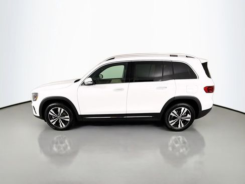 Used 2025 Mercedes-Benz GLB 250 GLB 250 image 2