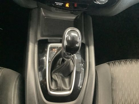 Used 2020 Nissan Rogue SV AWD/4WD image 28