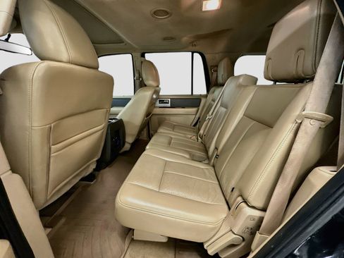 Used 2012 Ford Expedition XLT AWD/4WD image 30