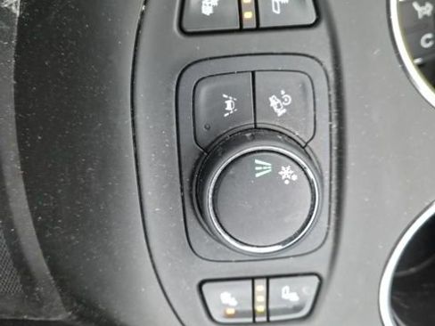 Used 2022 GMC Terrain SLE w/ Driver Convenience Package image 21