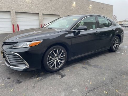 Certified 2024 Toyota Camry XLE w/ Cold Weather Package image 4