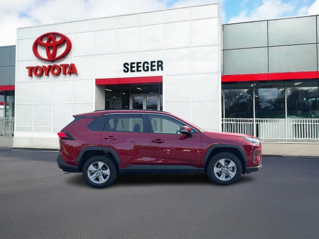 Used 2025 Toyota RAV4 XLE FWD image 2