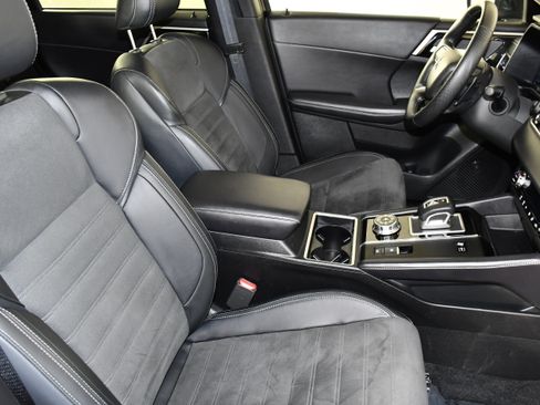 Used 2025 Mitsubishi Outlander SE AWD/4WD image 42