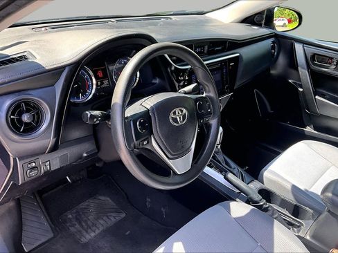 Used 2017 Toyota Corolla L w/ Carpet Mat Package (TMS) FWD image 16