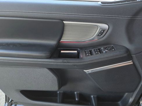 Used 2025 Ford Expedition Max Platinum image 39