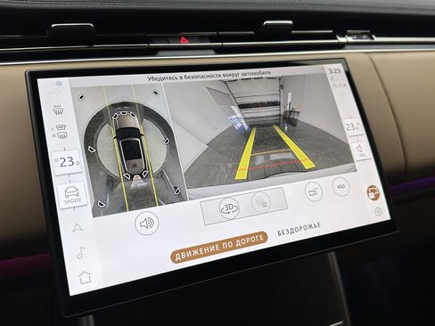 Used 2025 Land Rover Range Rover Long Wheelbase SE image 11