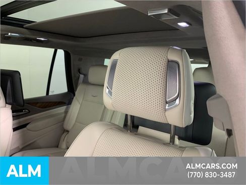 Used 2021 Cadillac Escalade Premium Luxury Platinum image 22