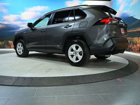 Used 2019 Toyota RAV4 LE image 5