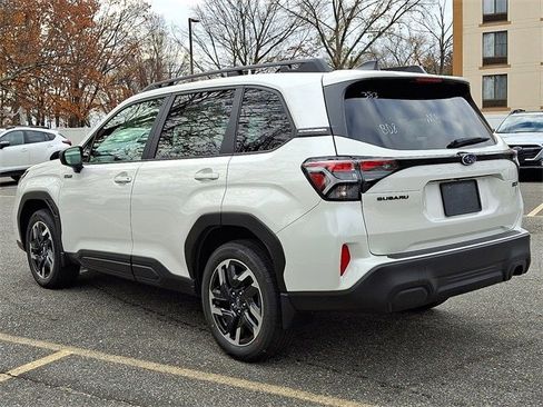 New 2025 Subaru Forester Premium image 4