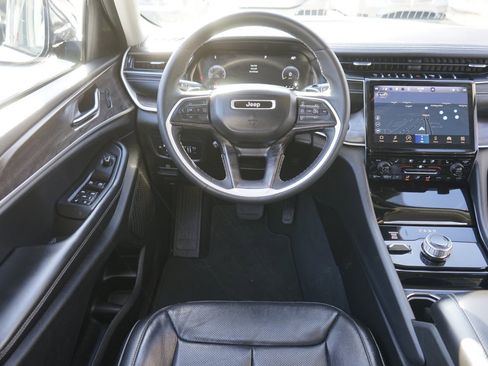 Used 2023 Jeep Grand Cherokee L Limited w/ Luxury Tech Group II image 14