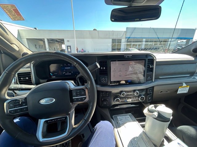 Used 2025 Ford F350 Platinum w/ Platinum Plus Package AWD/4WD image 6