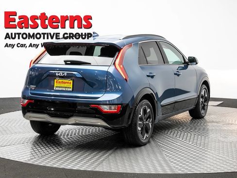 Used 2024 Kia Niro Wind w/ Wind Preserve Package FWD image 5