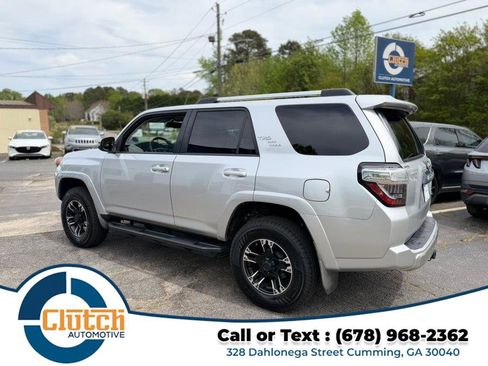 Used 2018 Toyota 4Runner TRD Off-Road Premium image 12