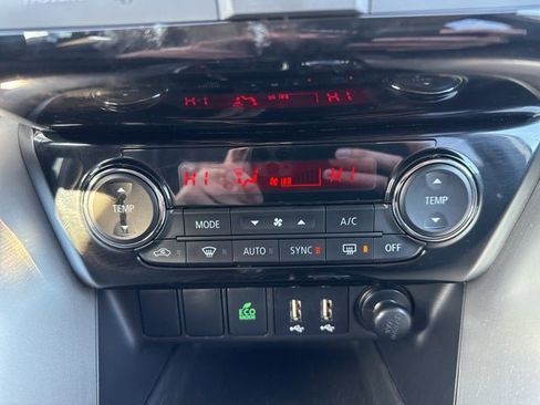 Used 2024 Mitsubishi Eclipse Cross SE image 29