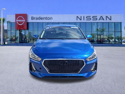 Used 2018 Hyundai Elantra GT FWD image 2
