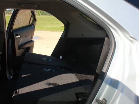Used 2010 Chevrolet Equinox LT AWD/4WD image 36