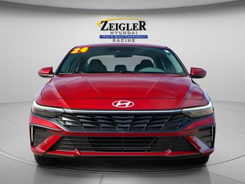 Certified 2024 Hyundai Elantra SEL FWD image 2