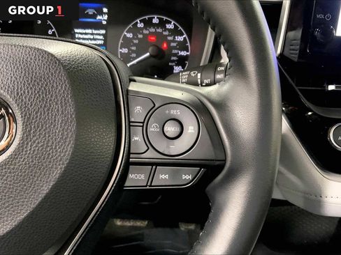 Used 2025 Toyota Corolla SE image 24